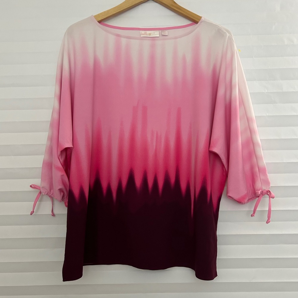 Belle by Kim Gravel Pink Ombre Tie Dye Blouse 3/4 Tie Sleeve Boat Neck Medium‎